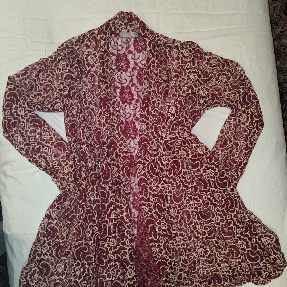 Cover up / blouse / cardigan